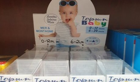 Vente de lunettes de soleil pour enfants à la Motte d'Aveillans 
